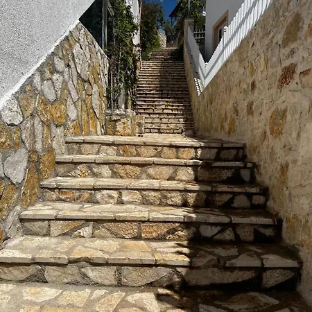 Fane'S Apartments Himare Exterior photo