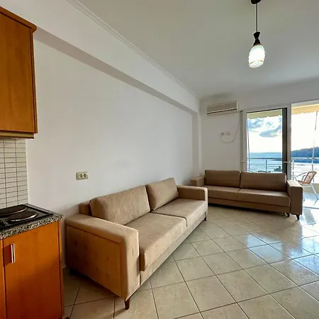 Fane'S Apartments Himare Exterior photo